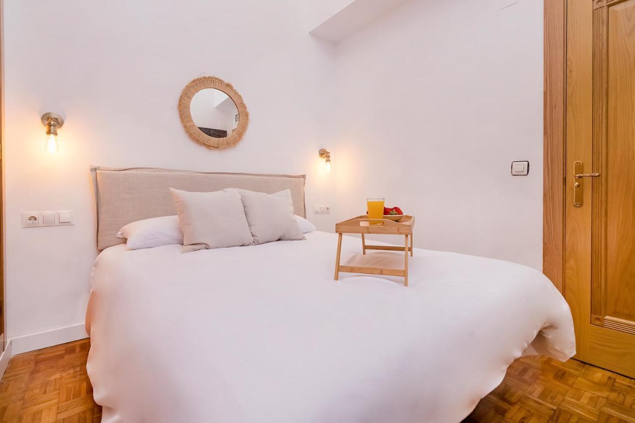 Апартаменты Bhost- Especeria Historic Center Малага Экстерьер фото
